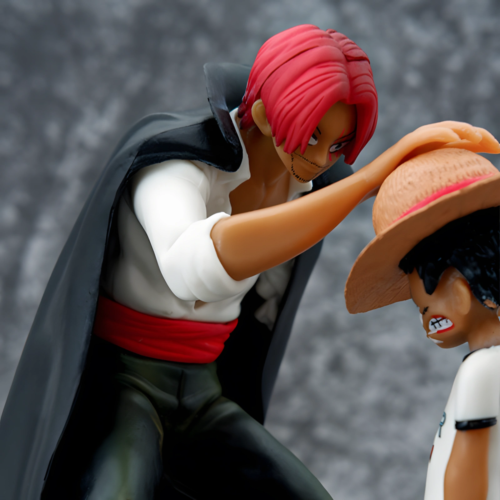 Shanks & Luffy Revible Moment Line Figure - Image 3